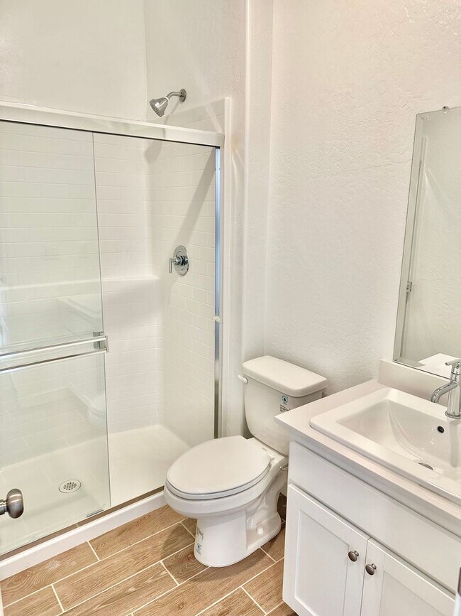 Building Photo - BRAND NEW 5/3 Lennar In Riverstone Community
