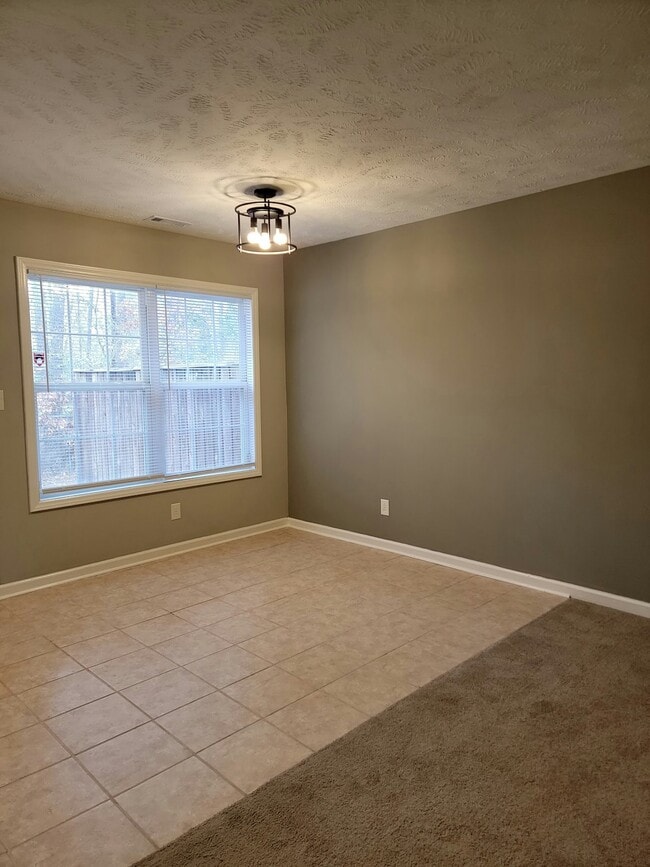 Building Photo - 513 Lumberly Ln