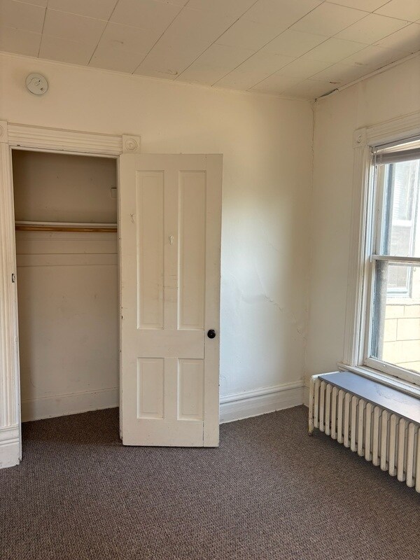 Building Photo - 319 N Pinckney St