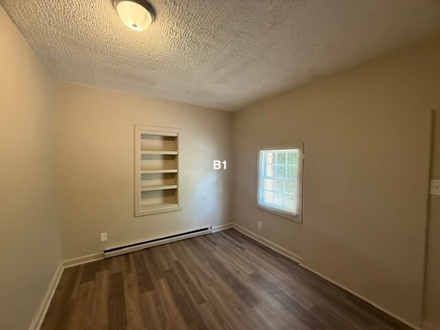 Building Photo - 822 Holt Ave