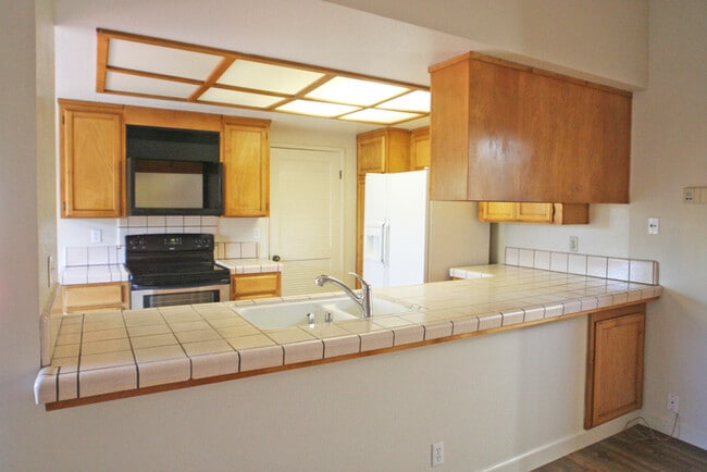 Building Photo - Single Story Evergreen Home at the Middle of a Cul-De-Sac!
