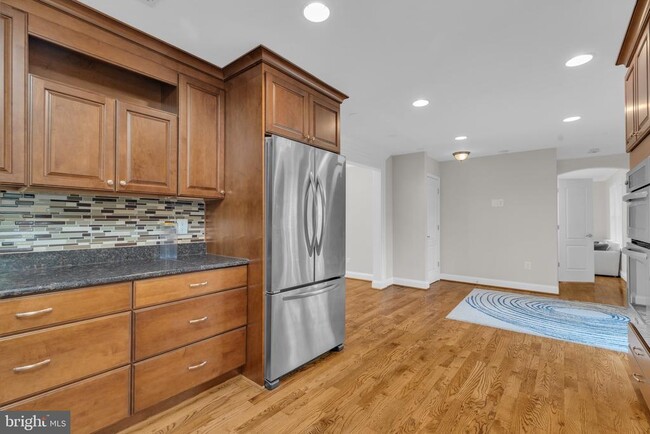 Building Photo - 7205 Van Ness Ct