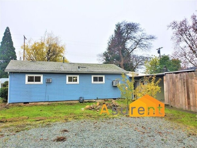 Building Photo - Cute 2 Bedroom 1 Bathroom Rental
