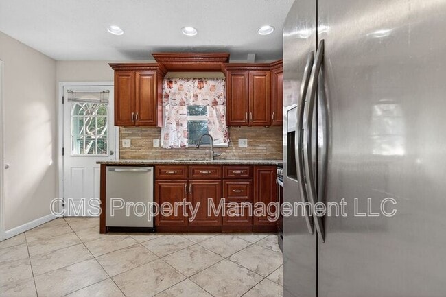 Building Photo - 352 Rahway Rd