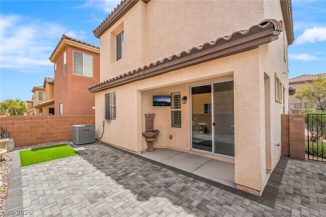 Building Photo - 7616 Perla Del Mar Ave