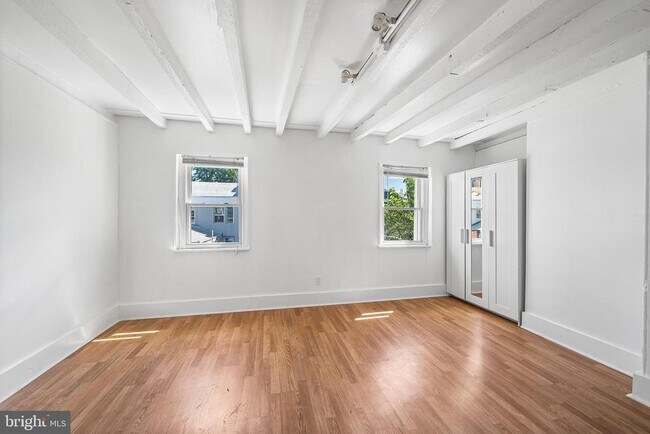 Building Photo - 1615 N Philip St