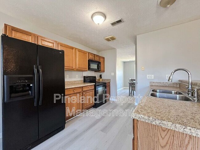 Building Photo - 341 Kingdom Estate Dr