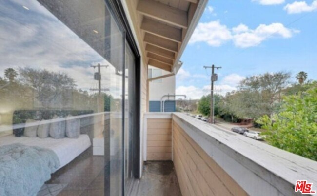 Building Photo - 5340 Wilkinson Ave