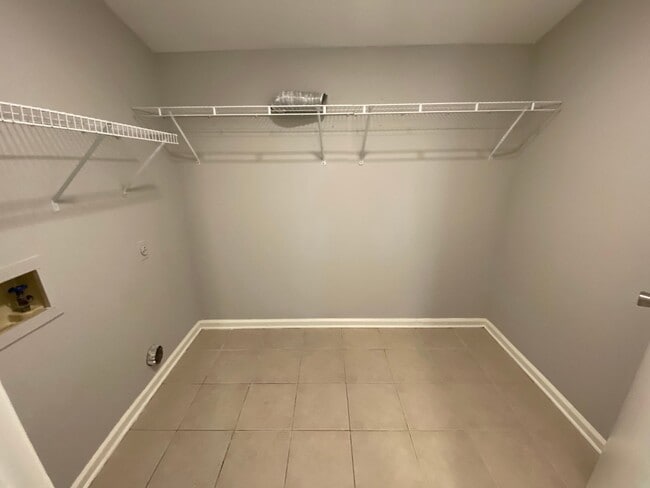 Building Photo - 509 Heritage Pl