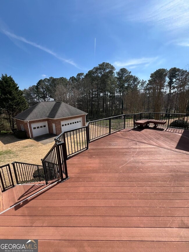 Building Photo - 678 Verney Dr