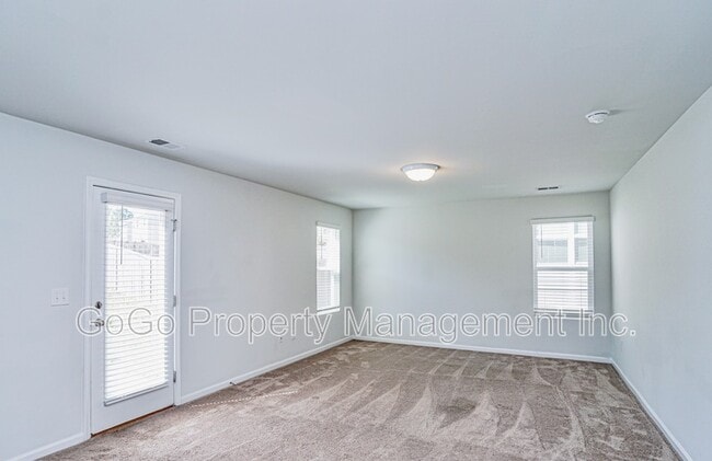 Building Photo - 649 Millsgate Cir