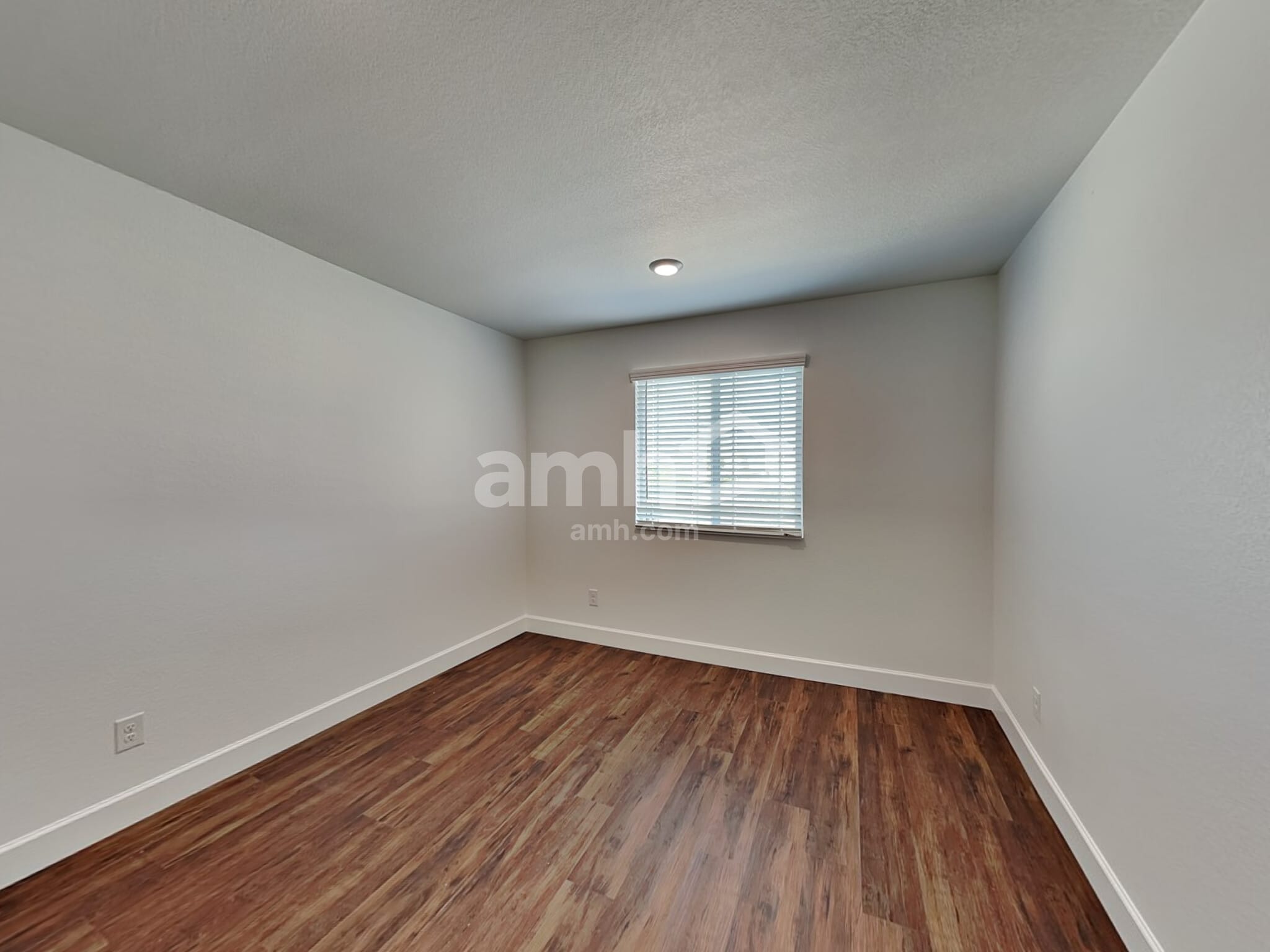 Building Photo - 6622 S 42nd Ln