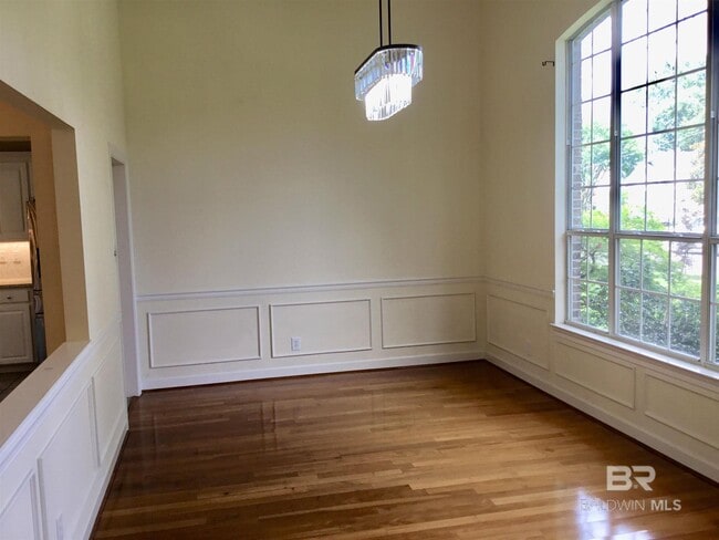 Building Photo - 112 Kensington Ct