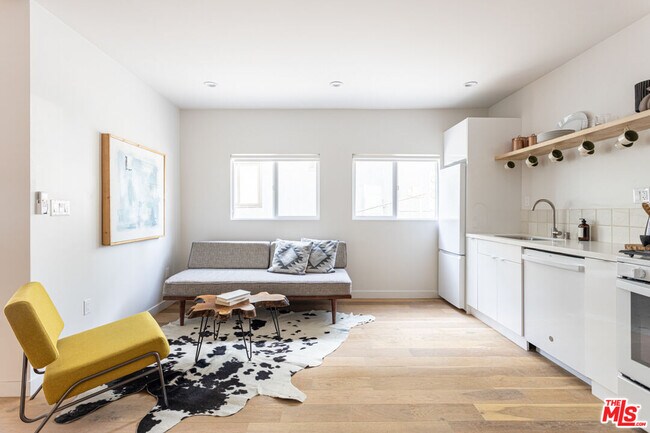 Building Photo - 1946-1944 Preston Ave