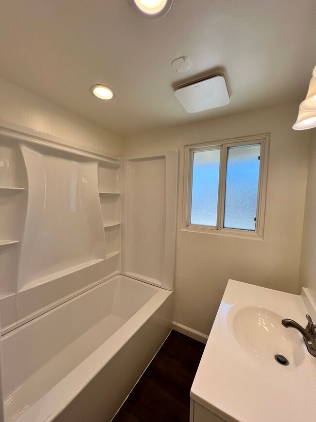 Building Photo - Westminster 3 bed 1.5 Bath Open House 7/11 11am-1pm