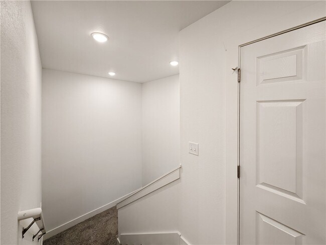 Building Photo - 1206 Nedra Dr