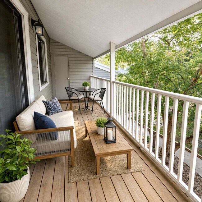 Building Photo - Beautifully Remodeled | 1 Bed · 1 Bath | Pet Friendly