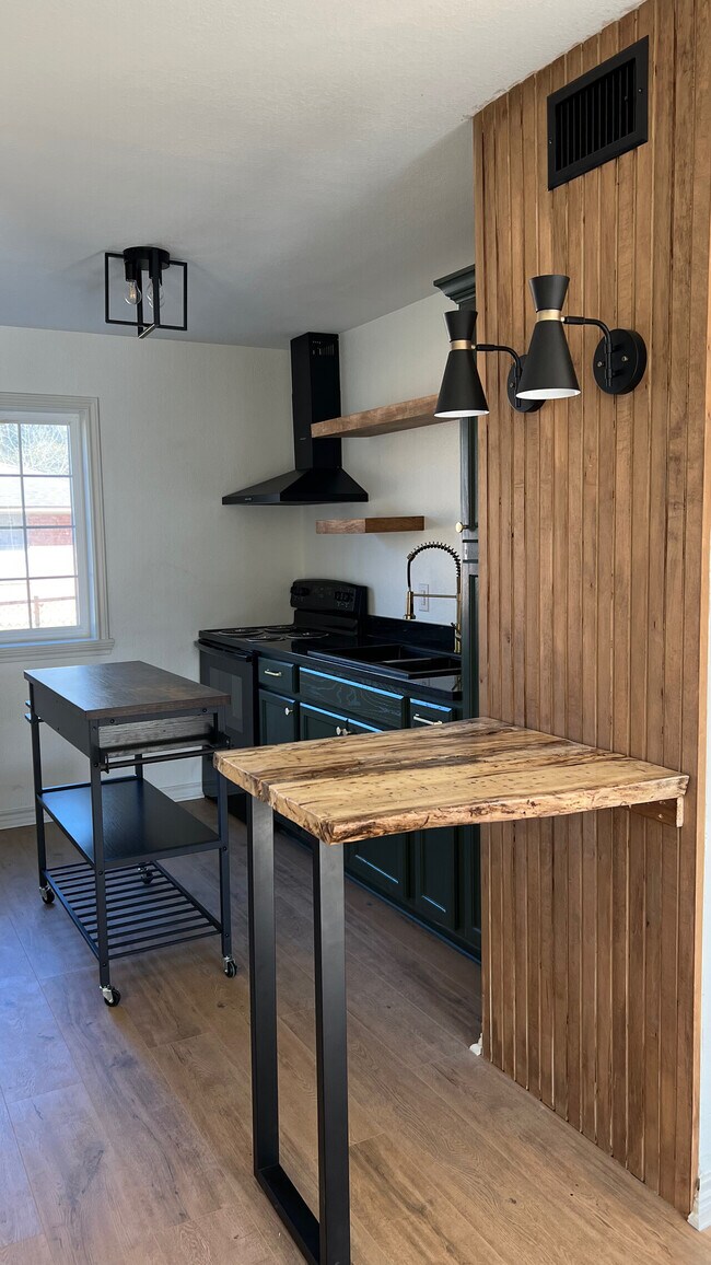 Building Photo - The Homestead 216
