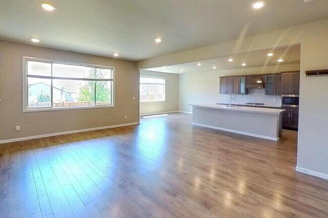 Building Photo - 13741 SE 184th Pl