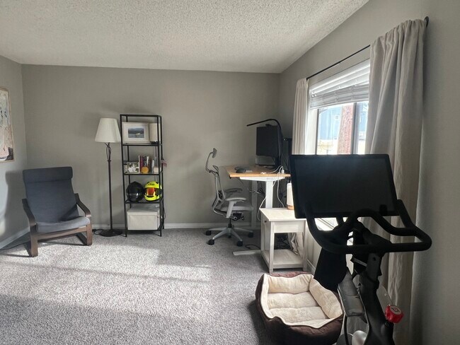 Building Photo - 1238 12th St