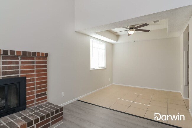 Building Photo - 5141 Shadow Hill Drive, Las Vegas, NV 89120