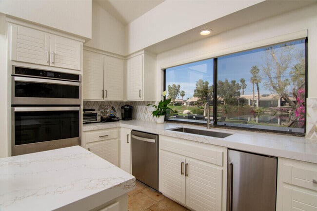 Building Photo - 80671 Cherry Hills Dr