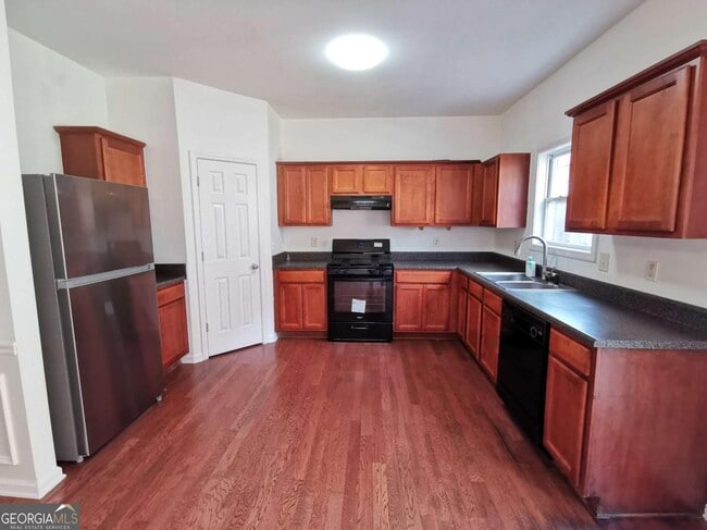 Building Photo - 2073 Executive Dr
