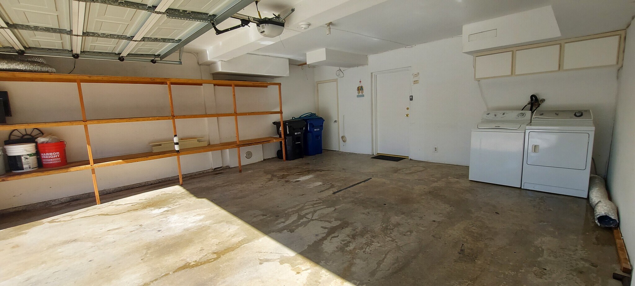 Building Photo - 18721 Hatteras St