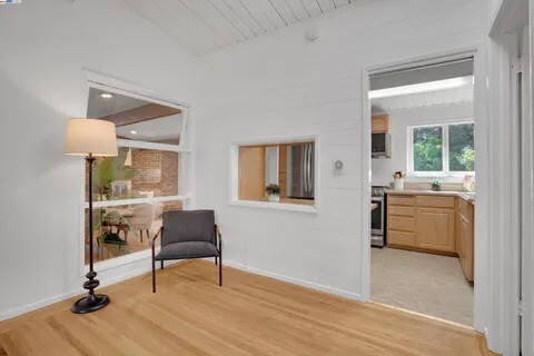 Building Photo - Charming 2-Bedroom Home for Rent