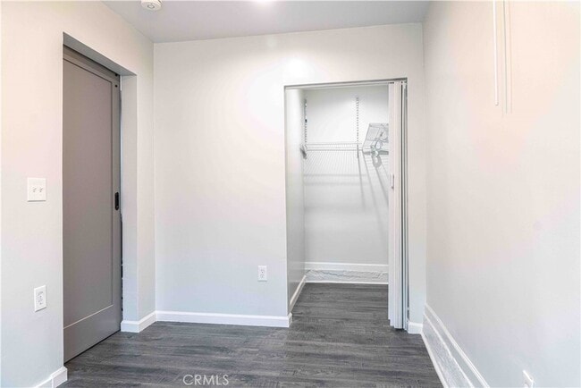 Building Photo - 2119 W 95th St