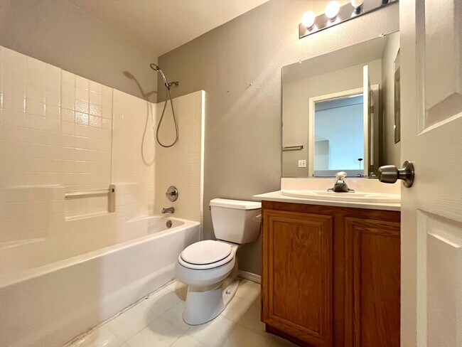 Building Photo - **$800 OFF MOVE IN BY 12/26/25**Spacious 3 Bedroom, 2.5 Bath Home with No HOA and Modern Finishes