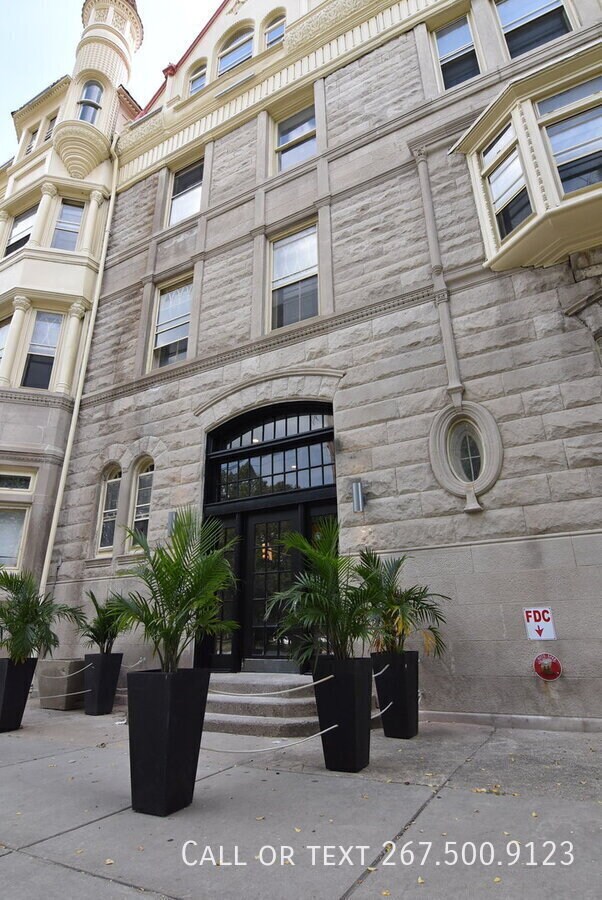 Building Photo - 4100 Parkside Ave