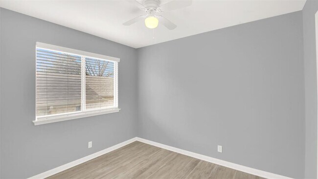 Building Photo - 4911 Edenbourgh Ln