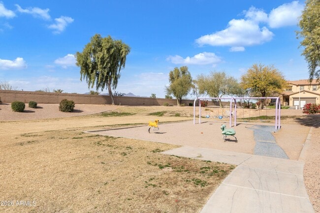 Building Photo - 45445 Gavilan Dr