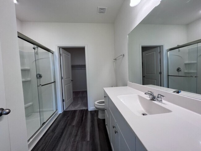 Building Photo - 130 Rubrum Rd