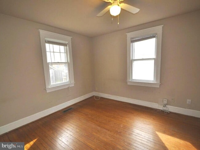 Building Photo - 2910 16th St S