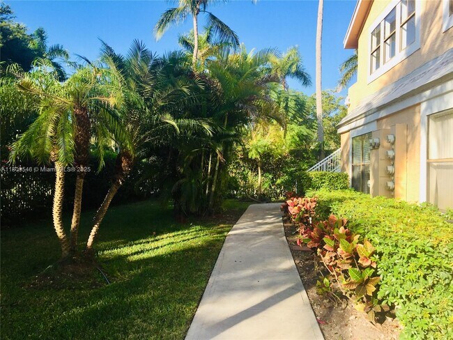 Building Photo - 10440 SW 156th Ct