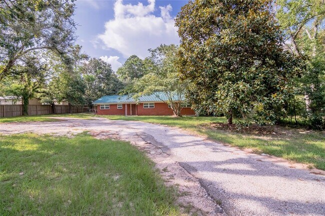 Building Photo - 604 Hayman St
