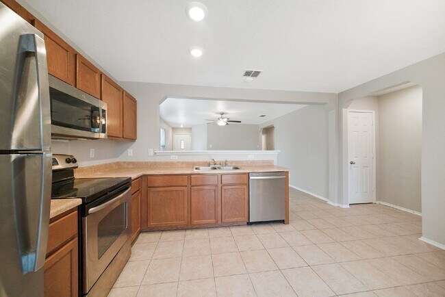 Building Photo - 9703 Woodland Pines
