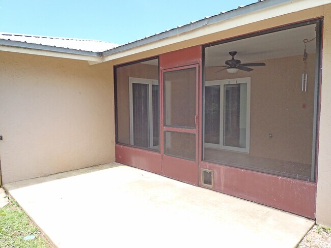 Building Photo - 243 Ocean View Ln