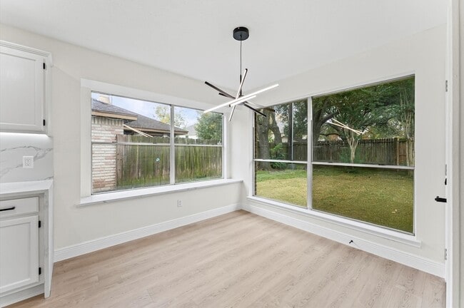 Building Photo - 7631 Ashton Dr