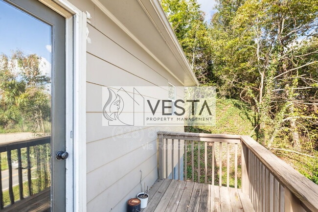 Building Photo - 130 Reems Creek Rd