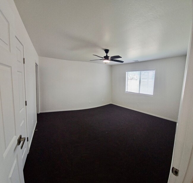 Building Photo - Excellent remodeled 2 bed 2 bath home in P...