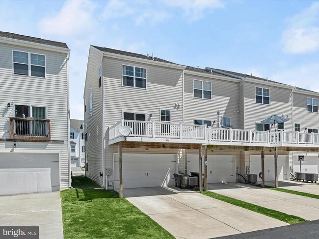Building Photo - 415 Bodkin St