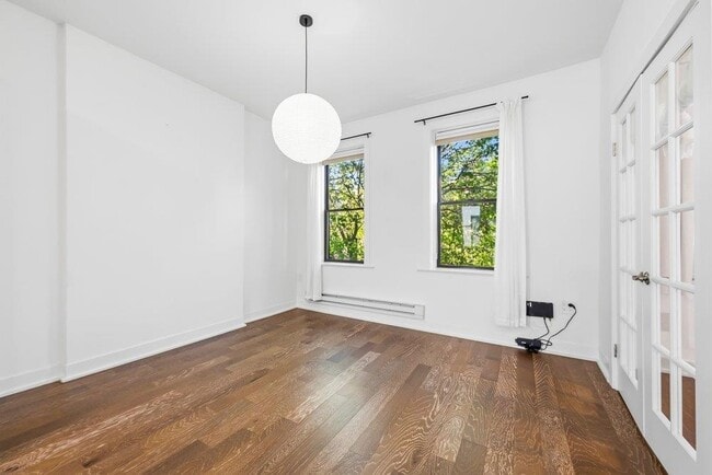 Building Photo - 366 2nd St