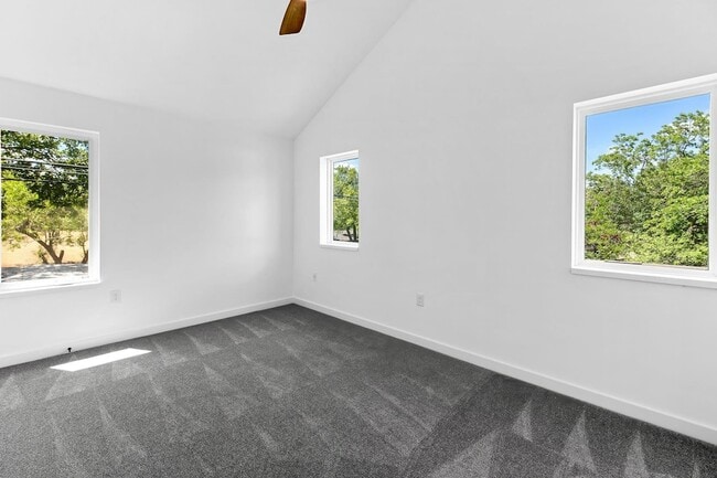 Building Photo - 7603 Creston Ln