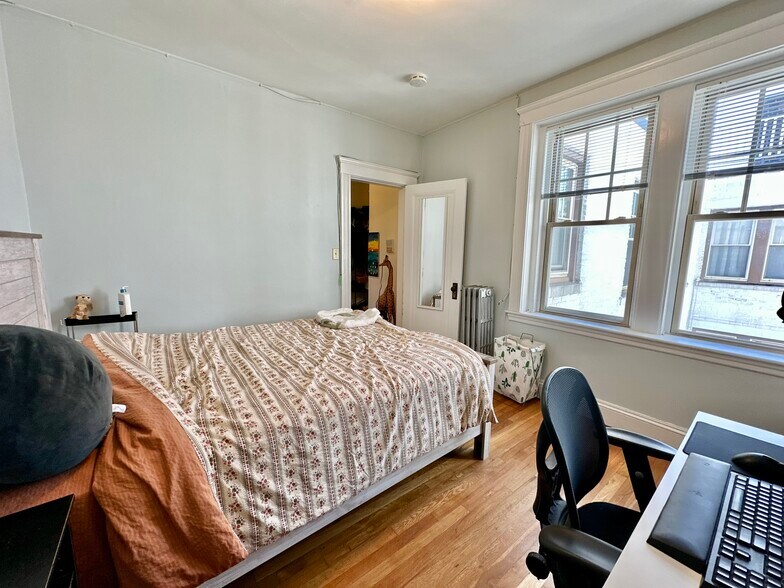 Building Photo - 335 S Huntington Ave