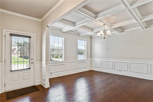 Building Photo - 6325 Pine Bluff Dr