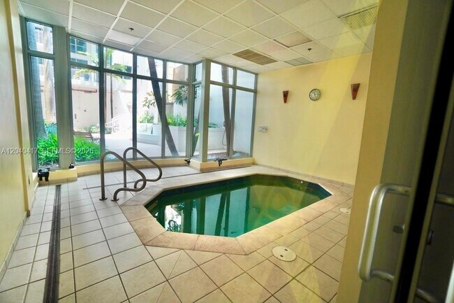 Building Photo - 1830 Radius Dr