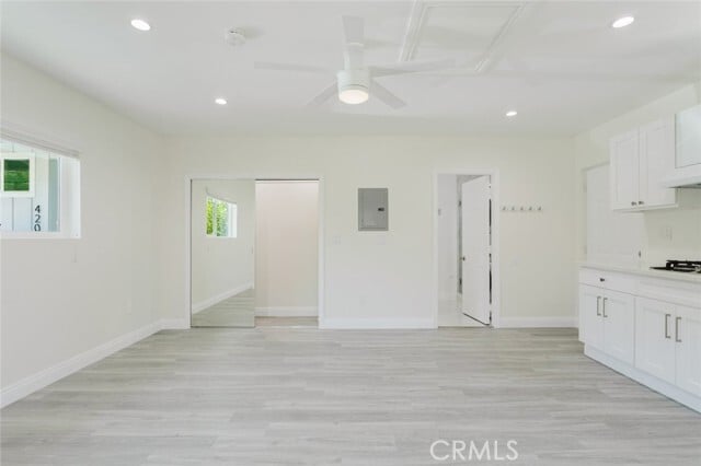 Building Photo - 4207 Canoga Dr